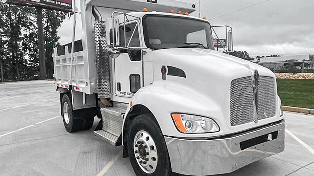 MHCKenworth's tweet photo. This 2012 #Kenworth #T370 has an aluminum dump body, Allison automatic transmission &amp; low mileage. https://t.co/dmgzZ0c8Ay #trucksforsale https://t.co/hFb85xufJv