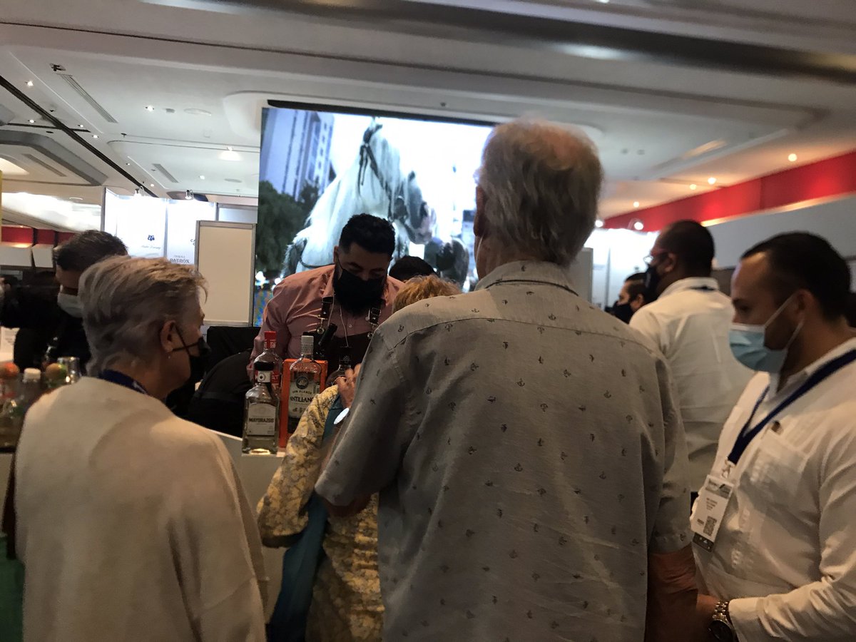 espacioportadas's tweet photo. #AlMomento desde la #Exphotel2021 evento dirigido a las grandes cadenas de #Hoteles, #Restaurantes, #Bares y #Cafeterías de todo #México, #CentroAmérica y el #Caribe. @exphotel https://t.co/h37qZGcGze