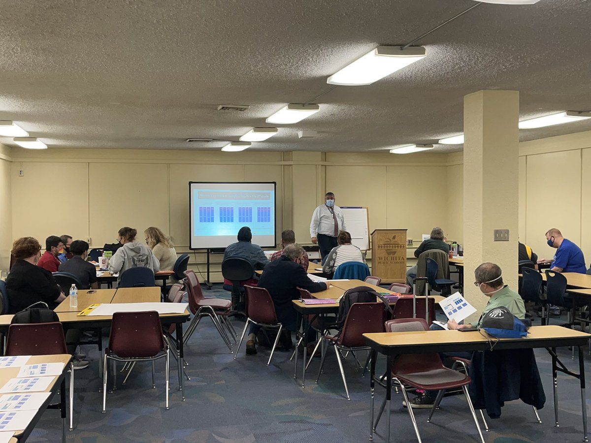 ingramhollyann's tweet image. Secondary math teachers dig into data around student success! #WPSIgniteLearning #WPSProud @WichitaUSD259 #MathRocks