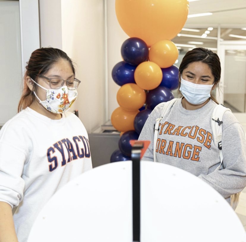 SYR_OMA's tweet photo. Thank you all for celebrating First Gen College Day with us! This day could not have been possible without the amazing SU students who are trailblazers in their families and on this campus!!🧡🤩 #CelebrateFirstGen #KesslerScholars https://t.co/0f6YJHM1X7