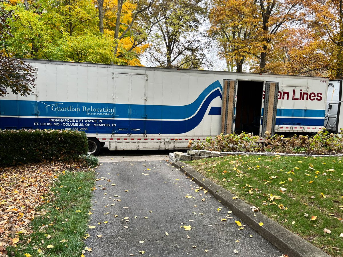 StevieAndLane's tweet photo. So this is happening…chaos and stress. But we are also really excited. #Moving #OurHouseSold #MovingToFlorida #OliverJohnsonsWoods #MeridianKessler #Indy https://t.co/qAkOwscoIO
