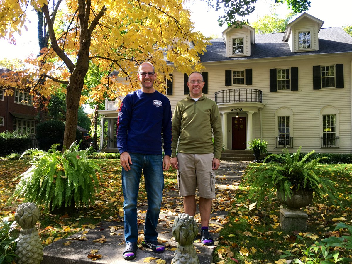 StevieAndLane's tweet photo. So this is happening…chaos and stress. But we are also really excited. #Moving #OurHouseSold #MovingToFlorida #OliverJohnsonsWoods #MeridianKessler #Indy https://t.co/qAkOwscoIO