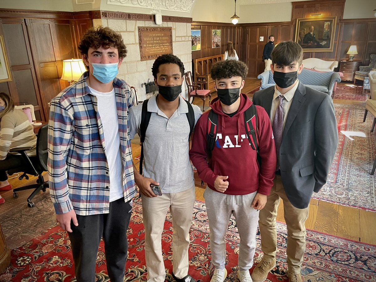 tim_murphy's tweet photo. Fessy 9th graders are on the road visiting secondary schools! Thanks to all the @fessy alums and admission staff who welcomed them to @TaftSchool @ChoateAdmission  @SuffieldAcademy and many others! https://t.co/IyPmFjDrvL
