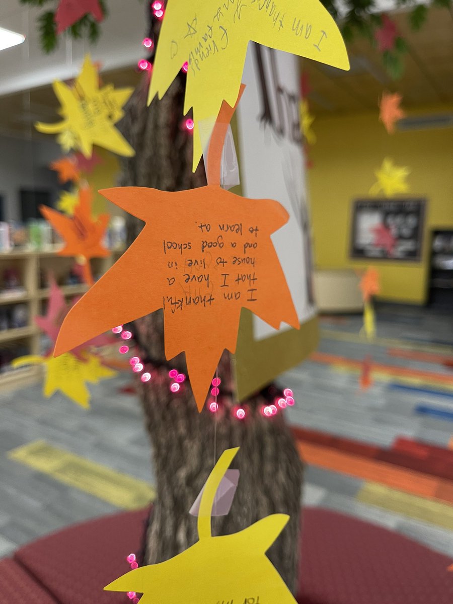 Thanks to our Media Specialist <a href="/CaraBrown1984/">Cara Brown, M.L.S</a> for teaching our students to be reflective on what they are #thankful for! This is a powerful tool for all of our otters.  This is #otterlyAwesome #excellenceIsInPlainview