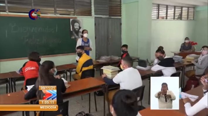 CanalCaribeCuba's tweet photo. Las provincias de #Cuba preparon su #PlanDeClases respetando las medidas de bioseguridad establecidas por el @MINSAPCuba . En el caso de #SanctiSpíritus se diseñaron de forma escalonada.👇
https://t.co/dZnaZat4Nc vía @YouTube https://t.co/GZkLq4m56H