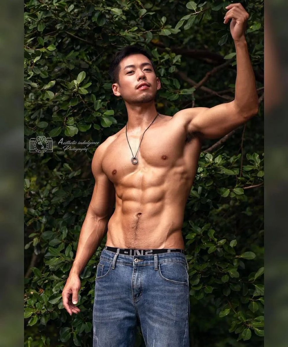 MaleArmpitBlog's tweet photo. Perfect pits and treasure trail 🔥🔥 #malearmpits #malearmpit #gayarmpit #asianarmpit #gayasian #gaysian #hotasianmale #sexymen #hotmen #armpitfetish #sexyasianmen #treasuretrail #malepubes #hotboys https://t.co/39FfmH7dPc