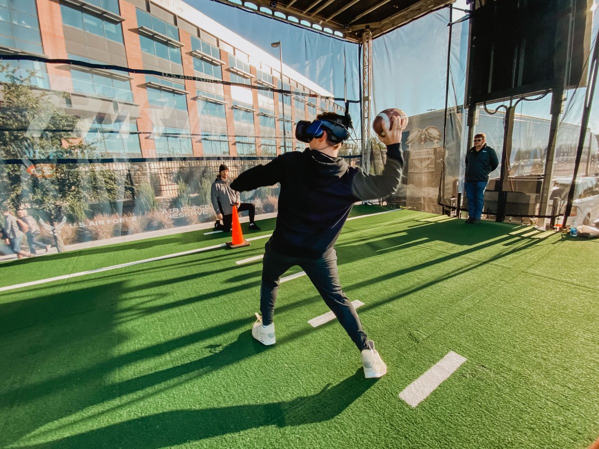 mmqbgame's tweet photo. @ArmyWP_Football &amp; @AF_Football fans were throwing dimes!!🎯🏈

Thanks to @airraidrelite for bringing us to @CommandersClsc this past weekend!

We’re already lining up our brand activation partners for next season! Snag your spot now:
https://t.co/7L2AQZ9NYw

#Football #CFB #MMQB https://t.co/1xX9DvEYQA