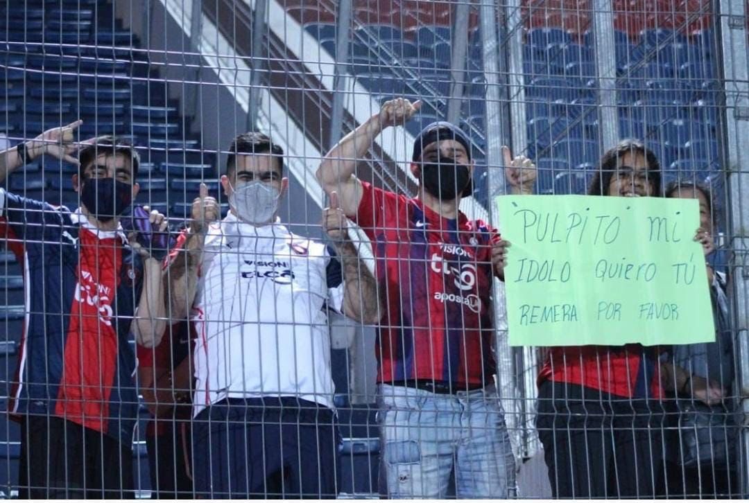 98Asilvera's tweet photo. Necesito la ayuda del twitter, me ayudan a encontrarle a esta chica del cartel por fa ♥️ https://t.co/UXVJ36oIwt