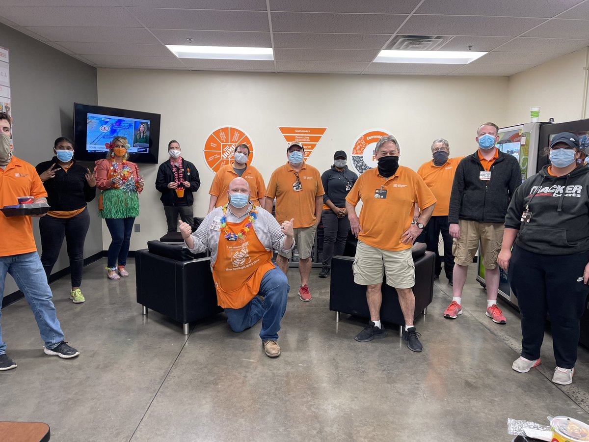 dgreen1407's tweet photo. Celebrating the MET team at 1407!!! Thanks so much for all you do!! https://t.co/EByX5muud0