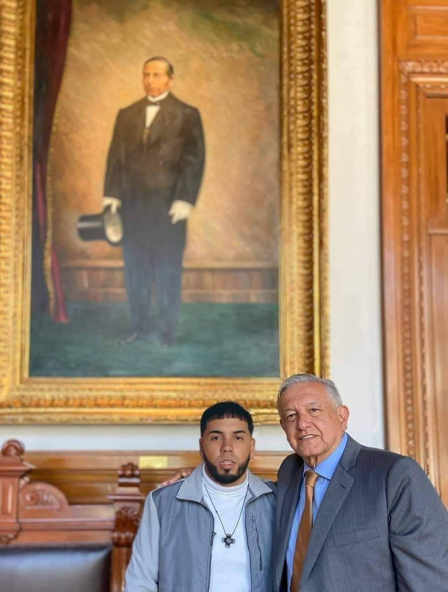 MaChristineP's tweet photo. JOVEN DE VALLARTA RECIBE BECA PARA ESTUDIAR EN Francia El es Emanuel Alegría Arias, egresado orgullosamente del CUC, quien obtuvo una beca del 100% para estudiar un doctorado en Robótica en la universidad de GRENOBLES ALPES, en Francia. https://t.co/5jE79OAKj4