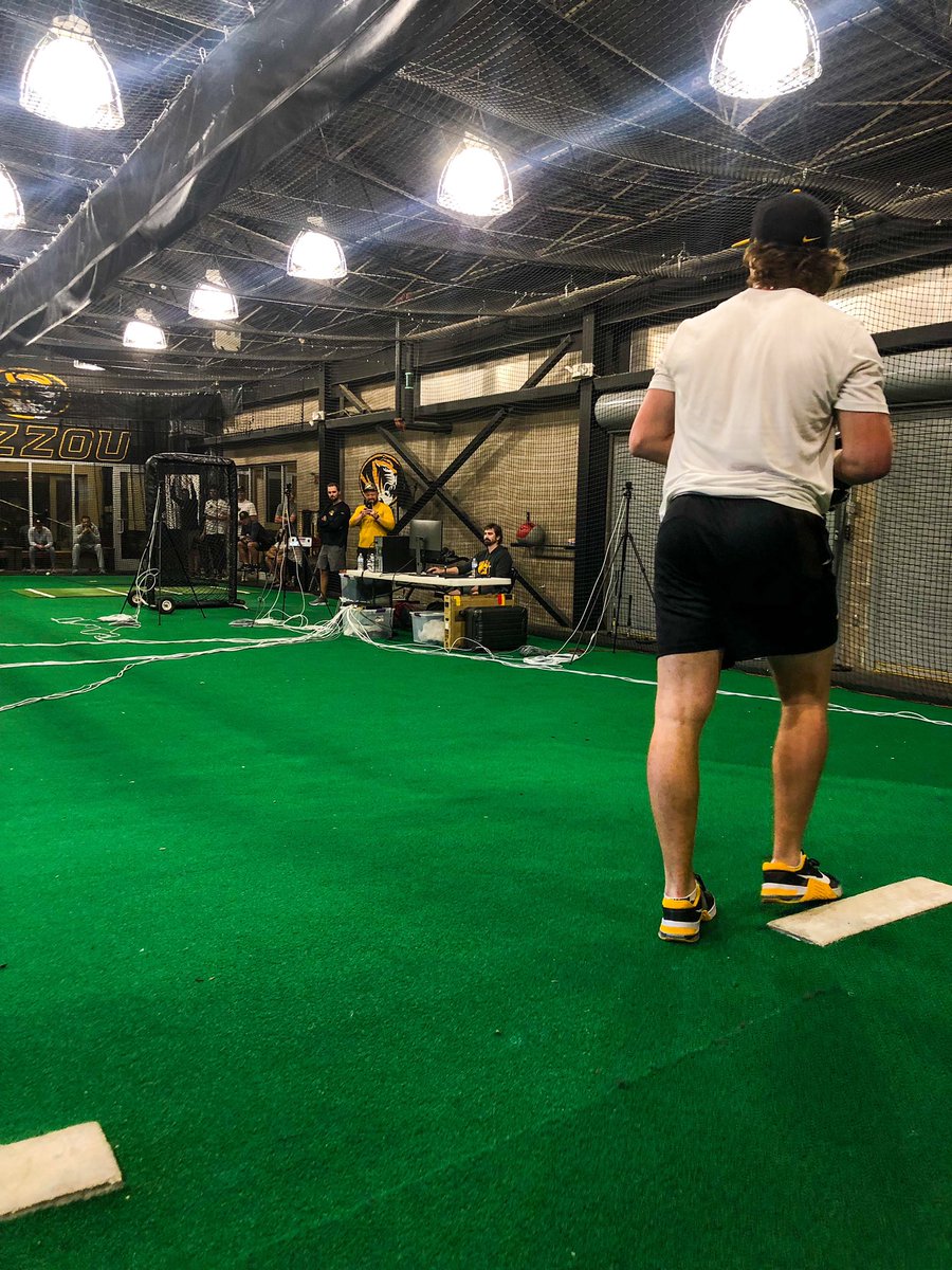 mizBSBanalytics's tweet photo. Post-fall @premierpitching MoCap sessions are complete! Thank you @J_Kesel &amp; @codyfick27 for spending the day with Mizzou Pitchers!

#MIZ | #C2E🐅 https://t.co/5YfzbMLQ9T