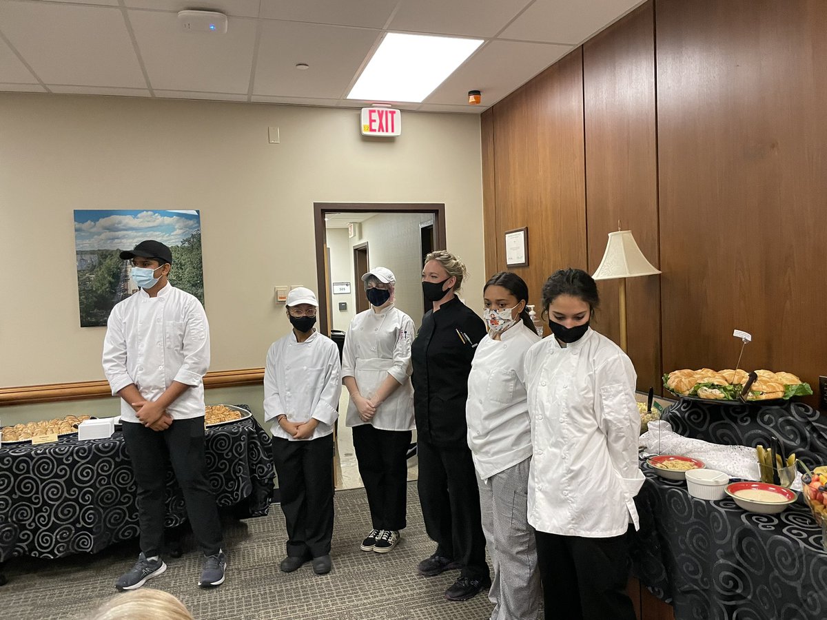 ThomasTaylorEdD's tweet photo. Unbelievable treat tonight! @Bakingchefjay and the CTC@Courthouse culinary and baking teams catered our #oneCCPS School Board Meeting dinner tonight. #deicious #cte #SoProud @ccpsinfo Thank you! What a great way to celebrate College & Career Readiness Month!! https://t.co/S3NRtkRASy