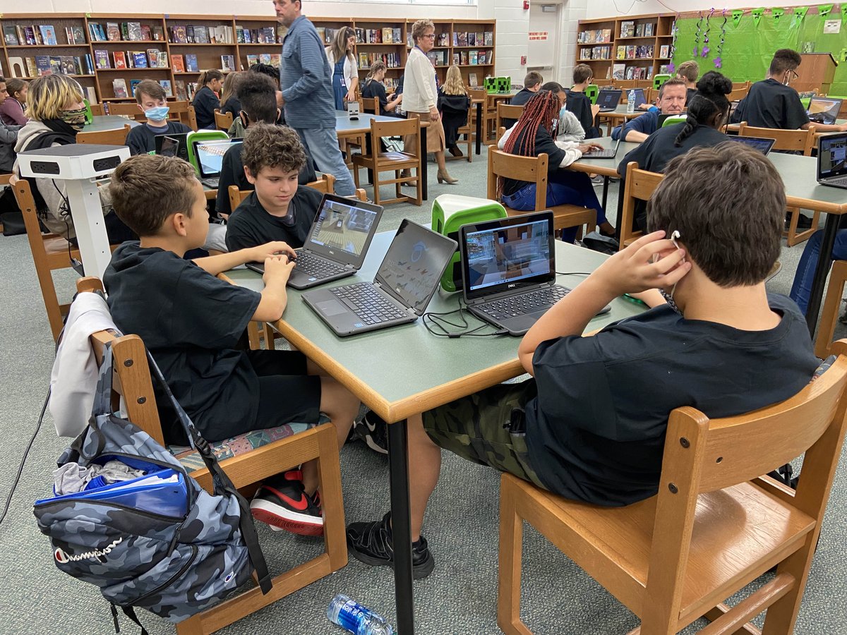 Special thanks to Keishon Smith for presenting Fintropolis to our students today.  They loved your presentation!