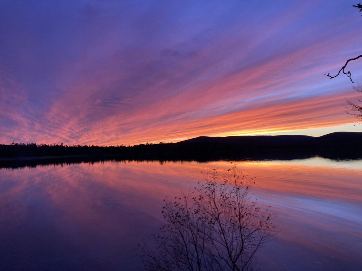 bellecoter's tweet photo. Last night in Cape Breton….sunsets may be earlier but they are still spectacular 😎❤️ https://t.co/cXCkgNHwyX