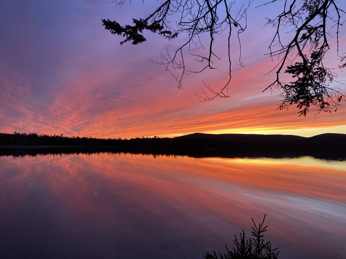 bellecoter's tweet photo. Last night in Cape Breton….sunsets may be earlier but they are still spectacular 😎❤️ https://t.co/cXCkgNHwyX