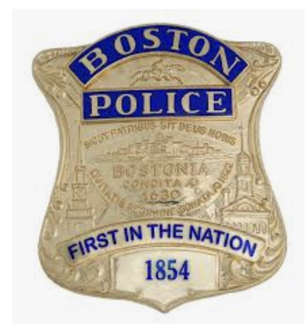 BostonFire's tweet photo. Our thoughts and prayers are with the three @bostonpolice Officers who were shot today in Dorchester. We hope for a full &amp; speedy recovery. We offer our support to their family and the Boston Police Department in this difficult time. ⁦@BostonPatrolmen⁩ https://t.co/UL22jM8pFn