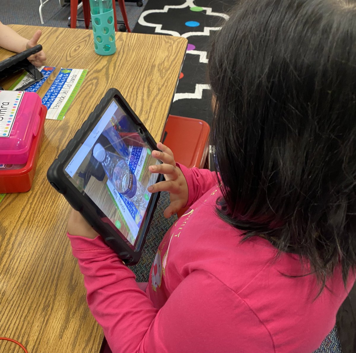 MrsKowalevicz's tweet photo. Making observations and using our communication skills to explain what we found during our states of matter scavenger hunt. #Inquiry #Thinkers  #HowTheWorkWorks #IBPYP #Communicators #RandolphStars #APSisAwesome #FunInFirst @RandolphIBStars @Seesaw @RandolphStars https://t.co/MhJyMkd2SA