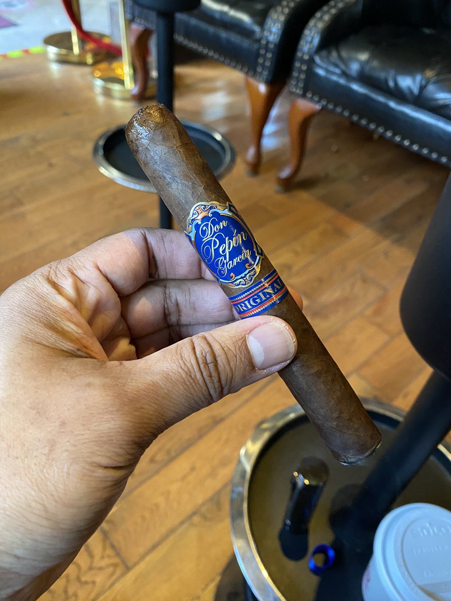 HalftimeCigars's tweet photo. Classic @MyFatherDPG never fails 👍 https://t.co/0eLVvI37Ll
