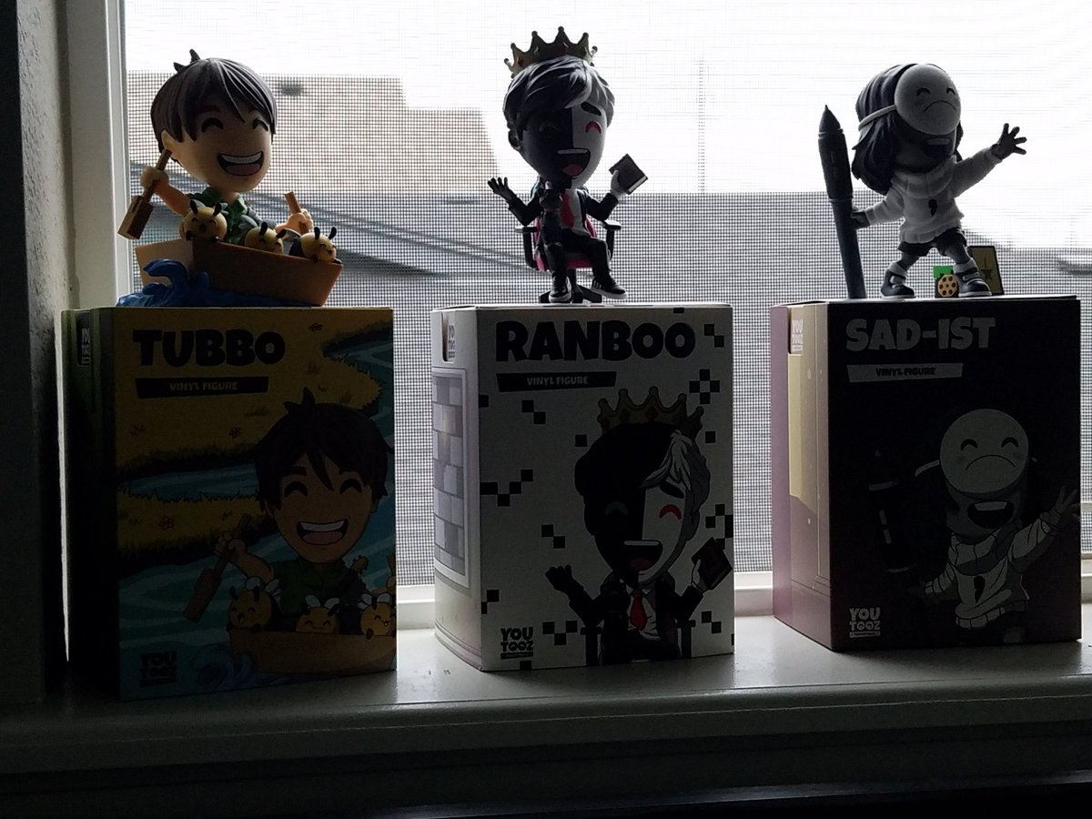 syd_stop's tweet photo. Sadist youtooz joins the gang :) https://t.co/XFc247rjgh