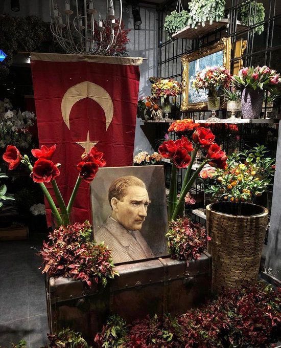 Vefatının 83. yıldönümünde saygıyla, sevgiyle ve minnetle anıyoruz…

#10Kasım