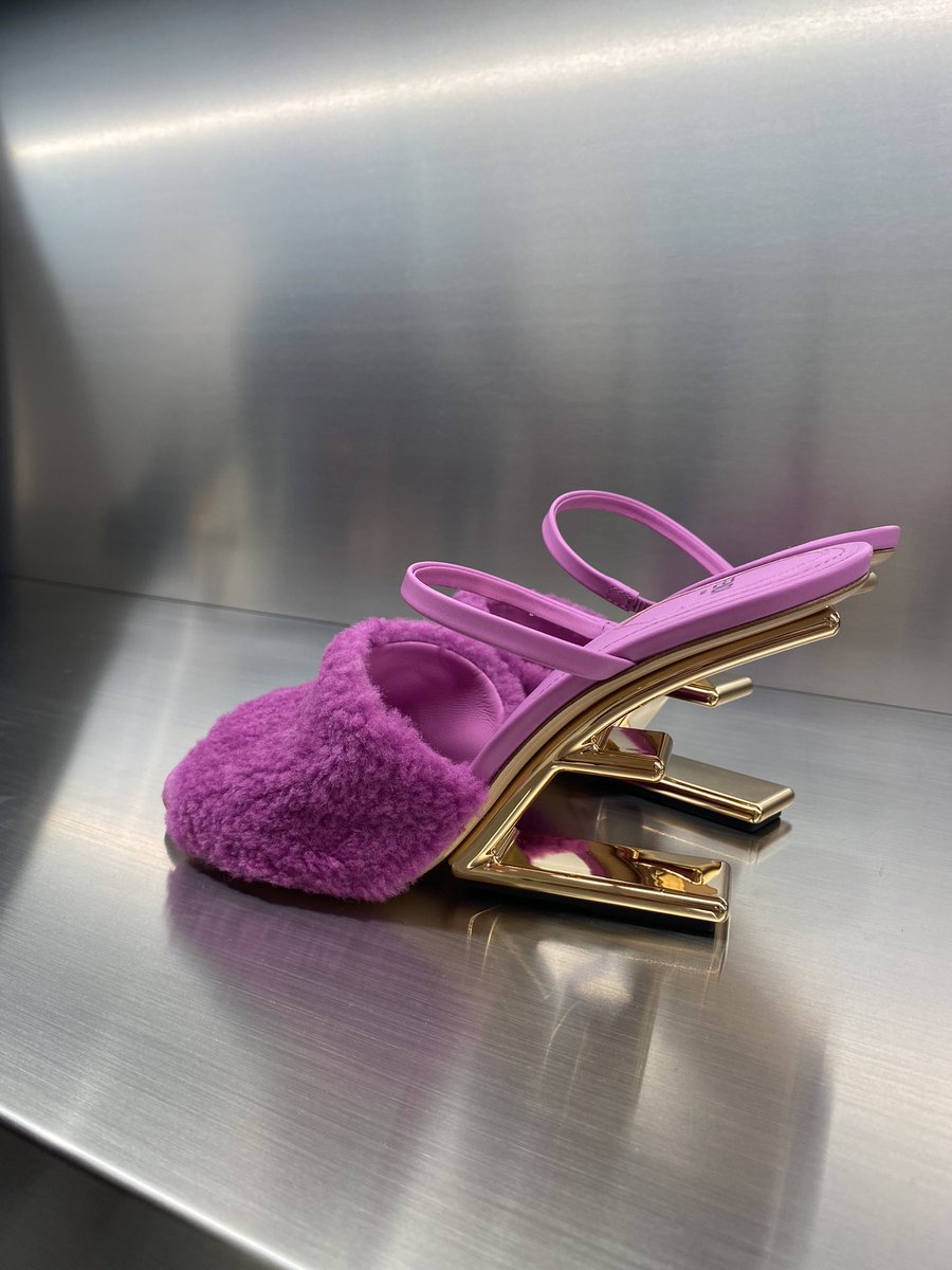 GoitGal's tweet photo. We stopped by the Fendi store on 57th street to see the #FENDIxSKIMS collection in person and WOW 😍 Iconic ! #skims @KimKardashian https://t.co/n6Zh3sOHyK