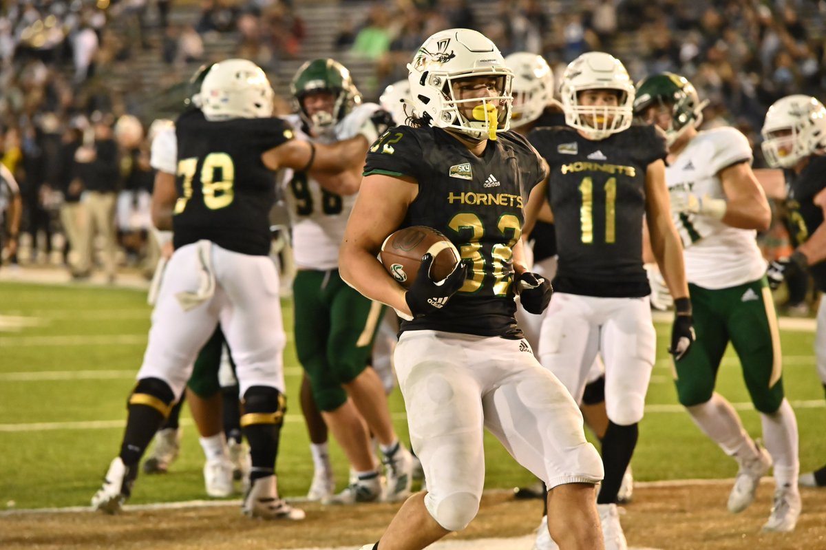 SacHornetsFB's tweet photo. #⃣2⃣ in Total Offense in the @BigSkyFB through 9⃣ games‼️

🐝 | #StingersUp https://t.co/gBvd3vlz7h