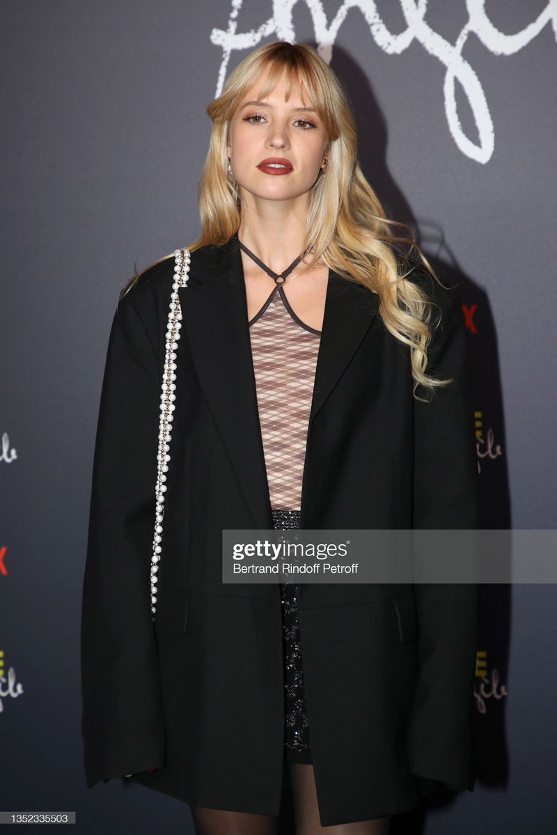 Angèle Updates (Backup) tweet media