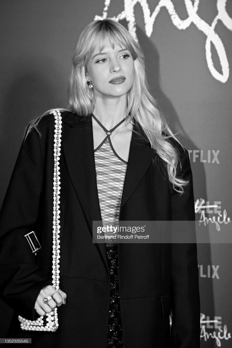 Angèle Updates (Backup) tweet media