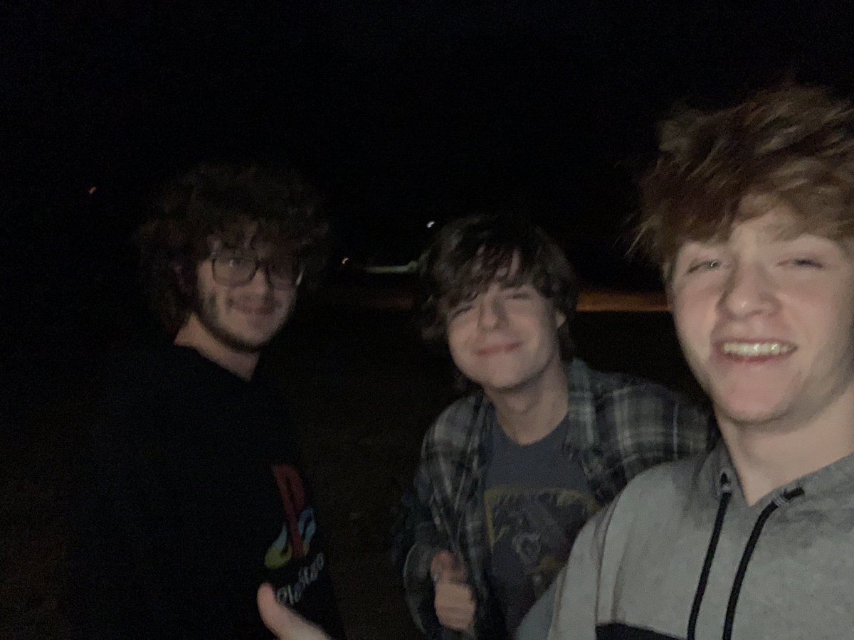 TerryRevenge's tweet photo. Will and Taylor ambushed Evan at his house, Evan shot Taylor before getting taken out by Will. @WoodstockNerf21 @TheMoistMen5 https://t.co/yl8r0AS9F2