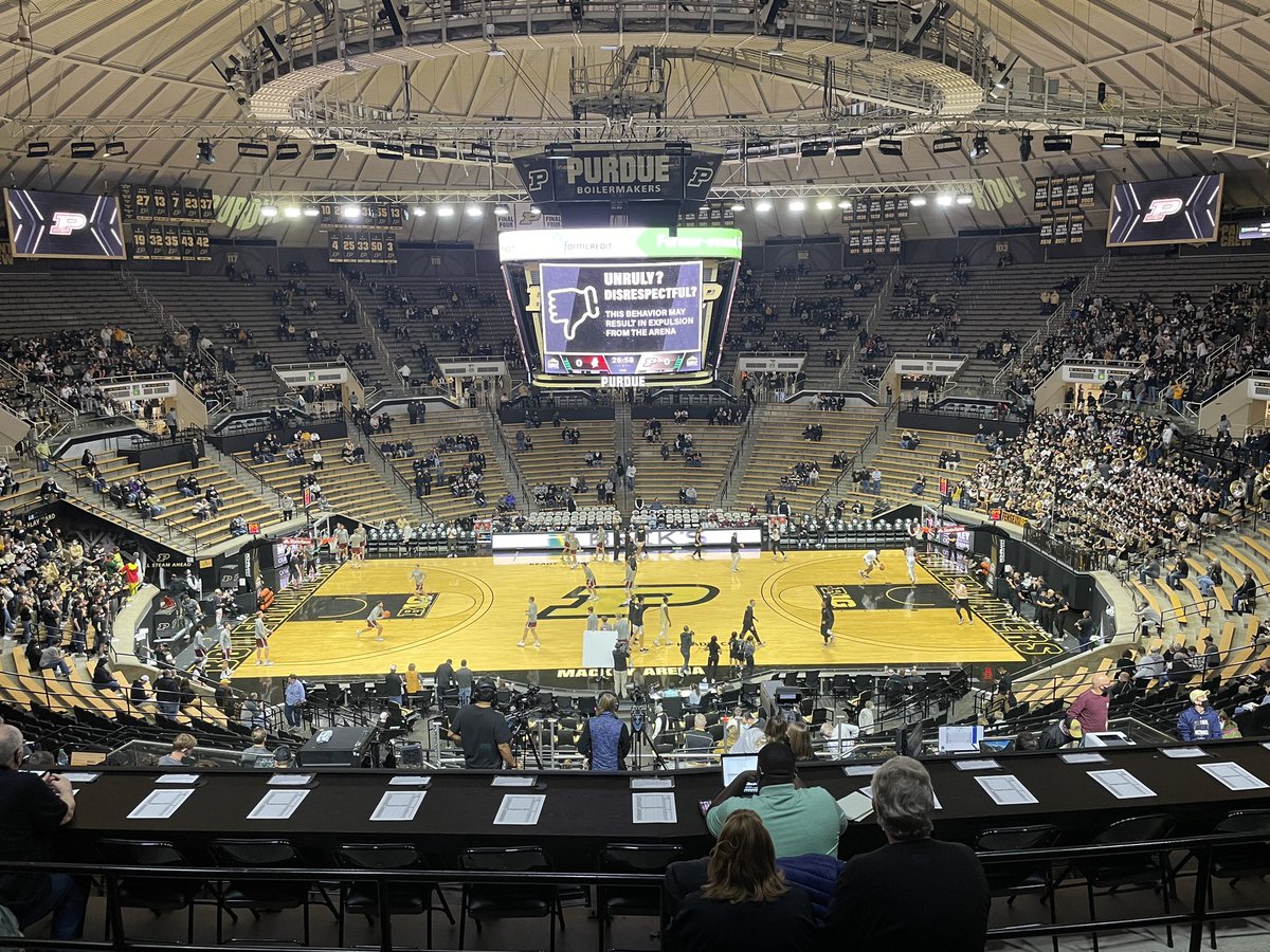 ByronStevensFA's tweet photo. First game of a hopefully special year @BoilerBall ! https://t.co/H1s6bIpEUZ