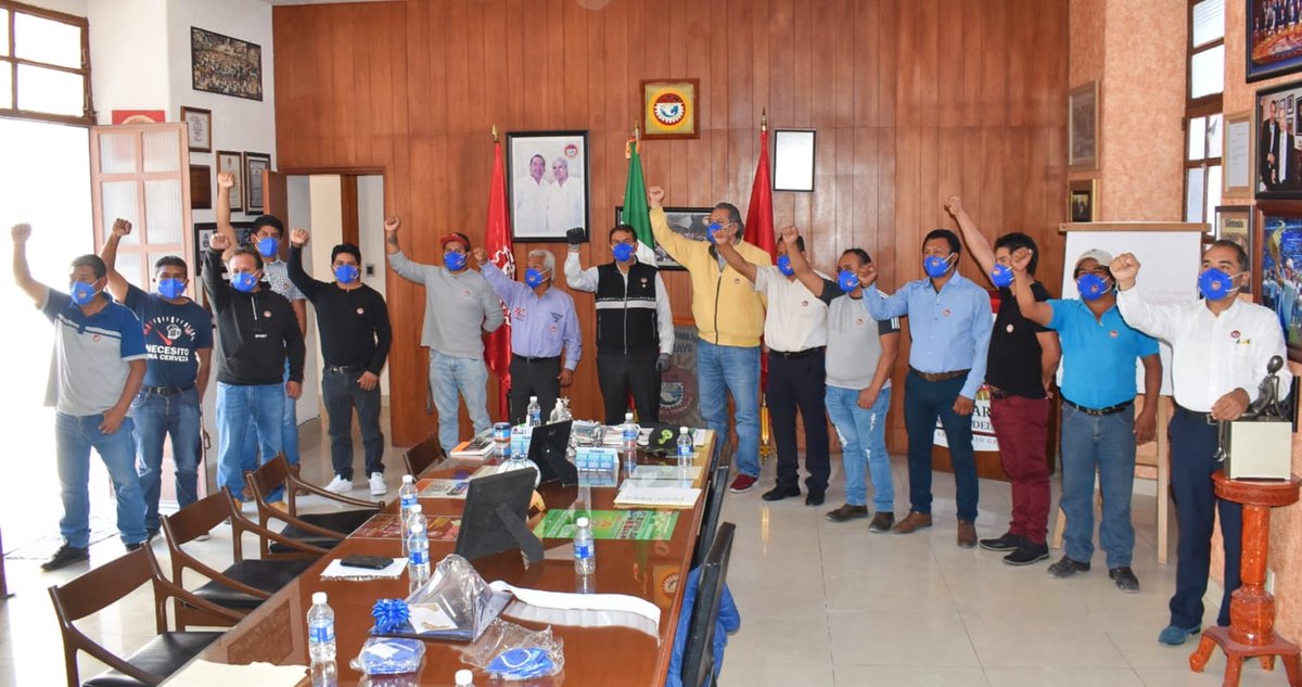 #InformativoRegionalPuebla || El líder de la <a href="/CTMPuebla/">CTM_FTPuebla</a> <a href="/leobardosoto/">Leobardo Soto</a>, se reunió este martes con empresarios y trabajadores de la industria harinera, galletera y alimenticia del Estado de Puebla.