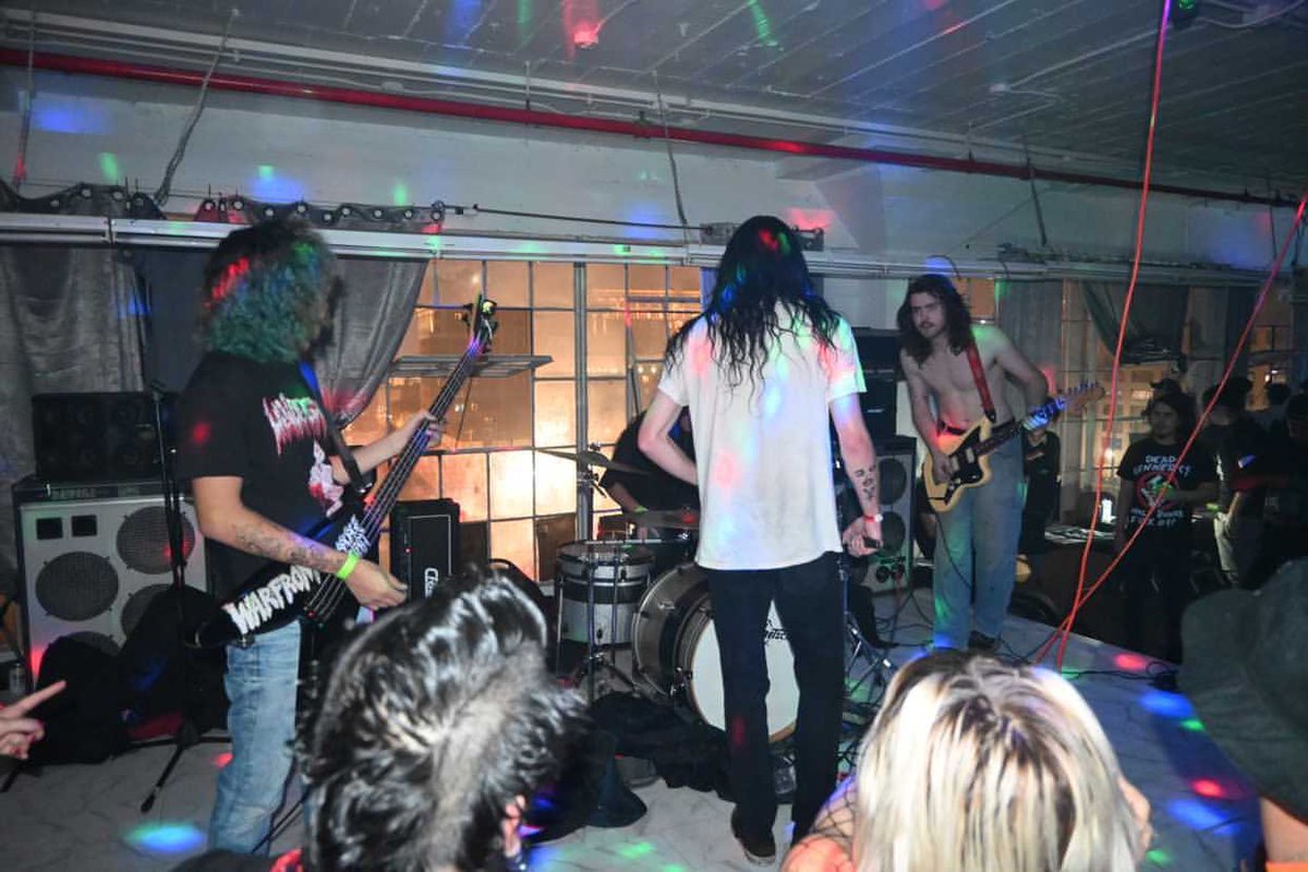20DollarsAGram's tweet photo. Actually got high quality pictures of our set for once 🤧🤧 https://t.co/AjNbwKmEft