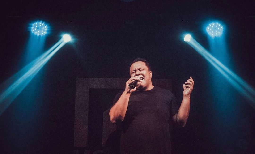 Feliz aniversário, Clayton O’Lee (<a href="/Discopraise/">DISCOPRAISE</a>)! 🎈✨