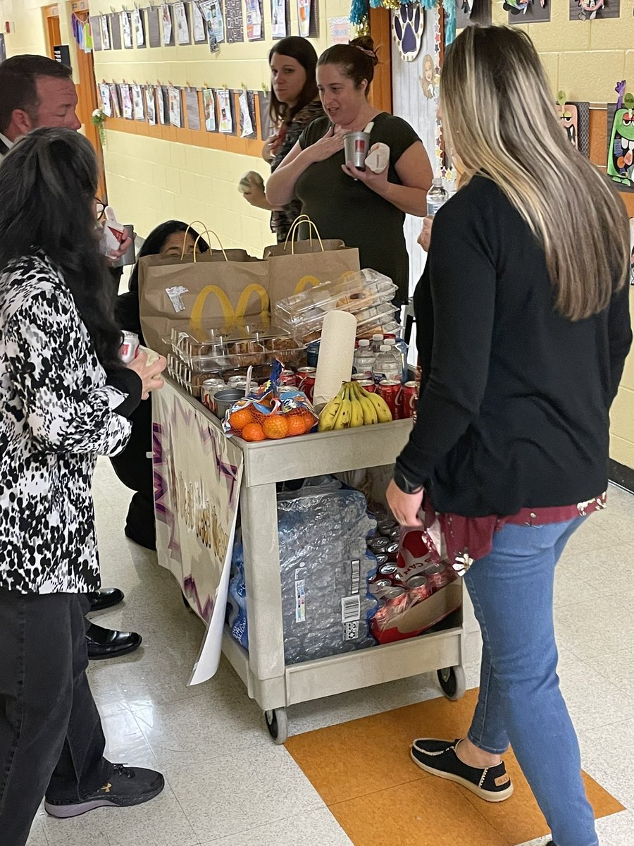 LindzMillbrooks's tweet photo. Thank you Alfa Insurance and Deanna Sides ! DCE loved the caffeine cart and treats ! #TeamDCE #TeamDCS https://t.co/SbUQa6EQKu