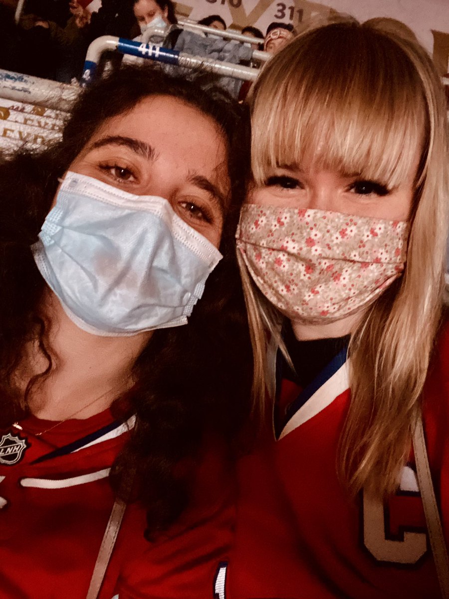 kulkristy2000's tweet photo. #habselfie 💖 @CanadiensMTL https://t.co/zSZaGRgqPv