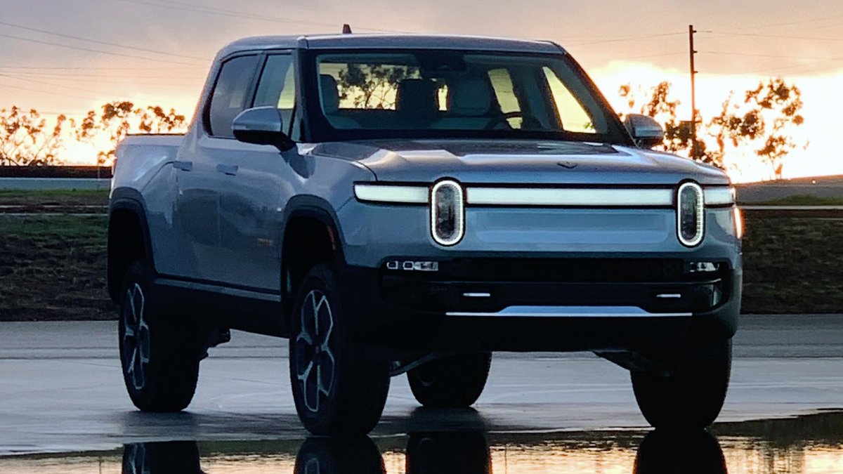 Rivian r3. Rivian r1s машина. Rivian r3. 2021 rivian r1t. Новый rivian r1s.