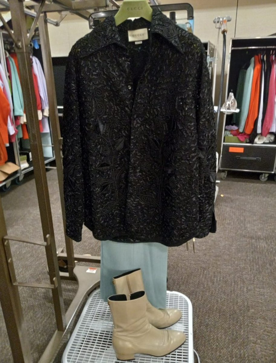 hsdaily's tweet photo. Harry’s look for Portland - November 8 (via harry__lambert) https://t.co/zaUQFDSnSz