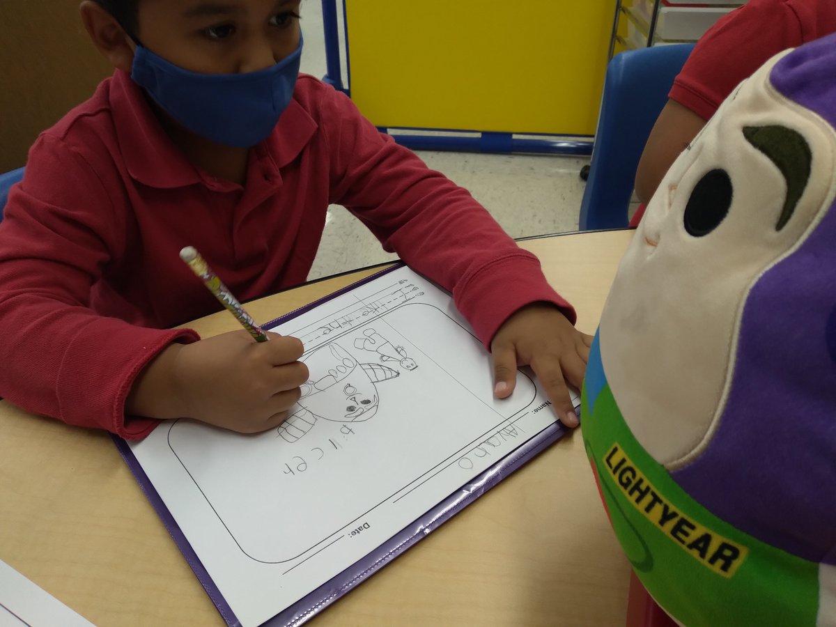 Starting the Show and Tell writing unit with great enthusiasm. Our little writers illustrating their favorite toys, writing a lot and enjoying the writing process with their friends! 
@MsBlackRBPS
 <a href="/rbpsEAGLES/">Red Bank Primary</a>
 #RBBisBIA
