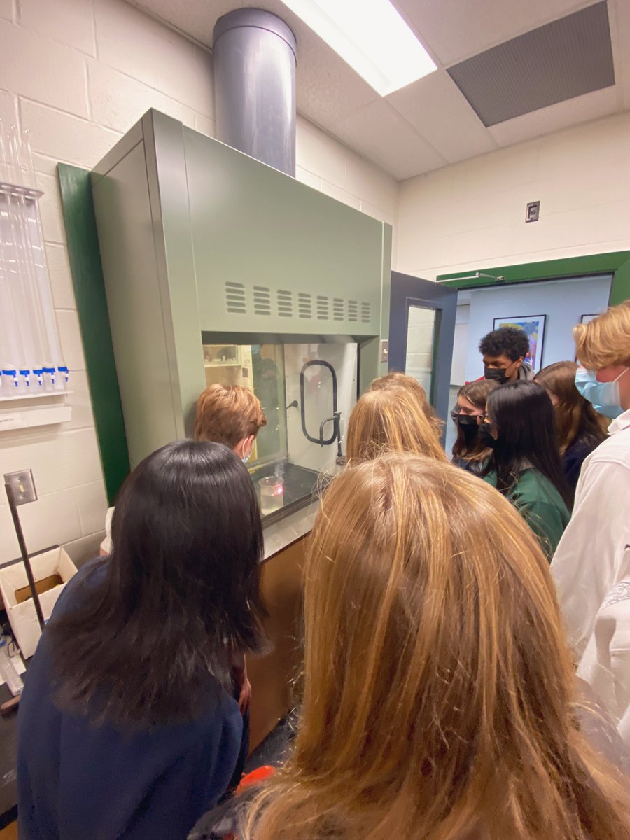 MsVConfesor's tweet photo. My gr. 9s took a mini field trip up to the chem lab today to observe how alkali metals react in water. Thanks to @DocMelville1 for doing this demo for my class! It really sparked their curiosity & reinforced their learnings about chemical properties 🧪💥#LCSLearns @LakefieldCS https://t.co/GZHzQbJ7aG