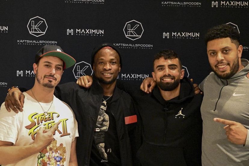 RezaPett's tweet photo. Check out the episode on @KAFTSMALLS2021 👊🏻with UFC Lightweight @Marc_Diakiese 🇬🇧🇨🇩

Bonecrusher is set to face Rafael Alves this weekend in Las Vegas! 

Looking forward to the opening of the @hd_centre 🥊

https://t.co/rveoCVZOkj https://t.co/8qh3wsmQYm
