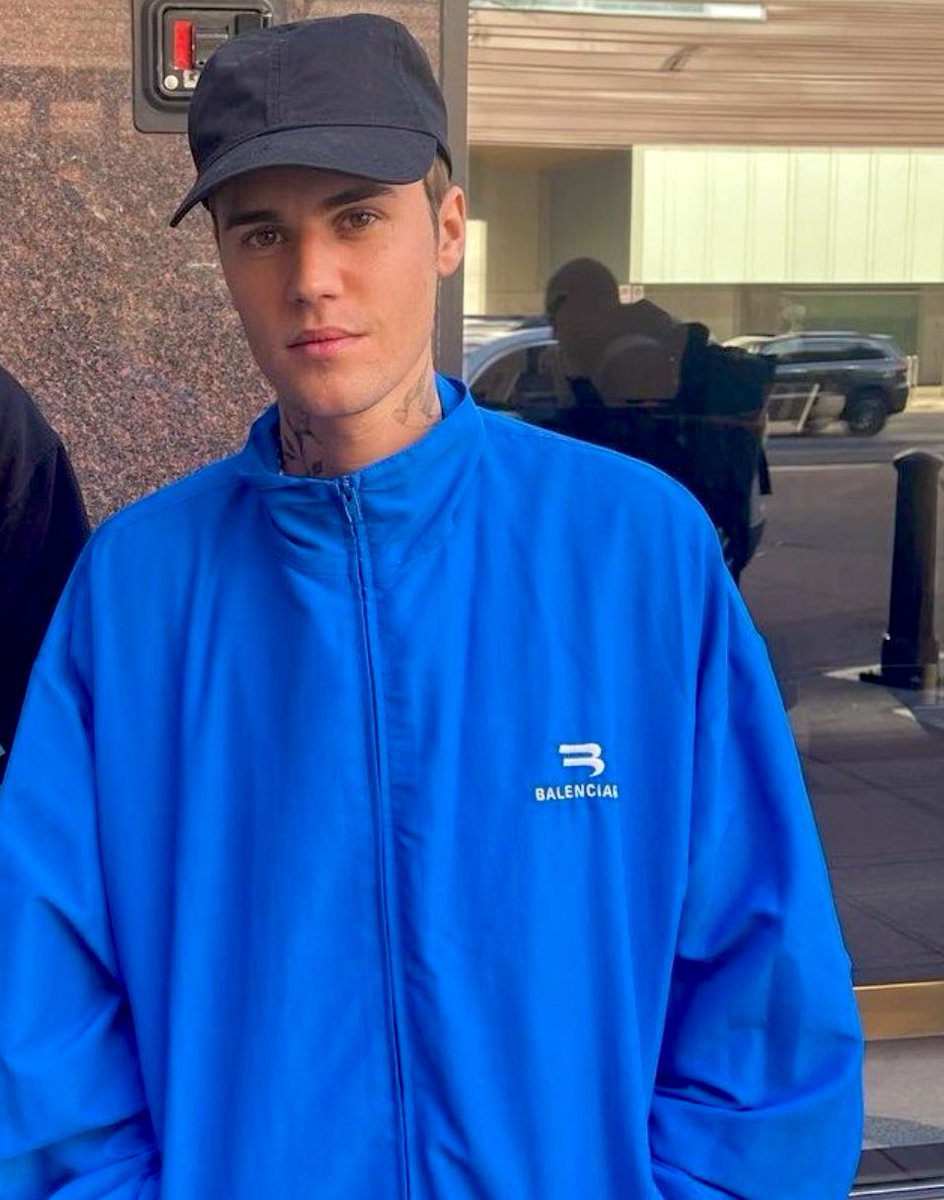 irenicbieber's tweet photo. justin bieber. https://t.co/ro7KlPEerM
