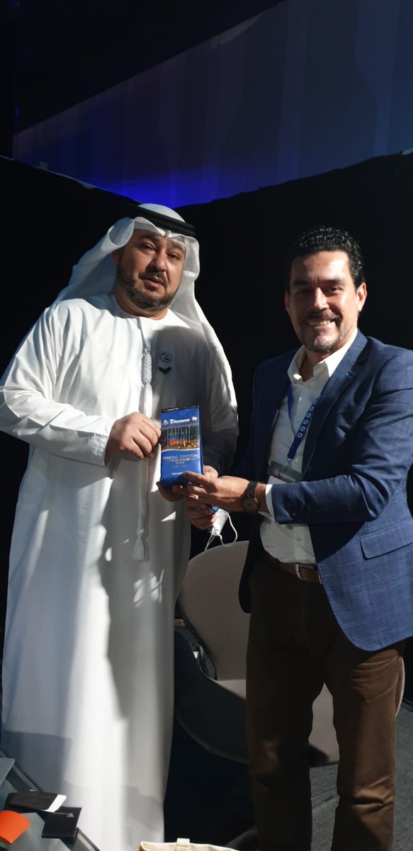 pretecor's tweet photo. La #Macrorrueda de @PROCOLOMBIACO en la @expo2020dubai está permitiendo a nuestra empresa, grandes oportunidades con los empresarios de los Emiratos Árabes Unidos (UAE) a través de los productos para las #SmartCities como los son: los #PostesInteligentes #SmartPoles 🤝🇨🇴🇦🇪 https://t.co/X1MQmZCCcp