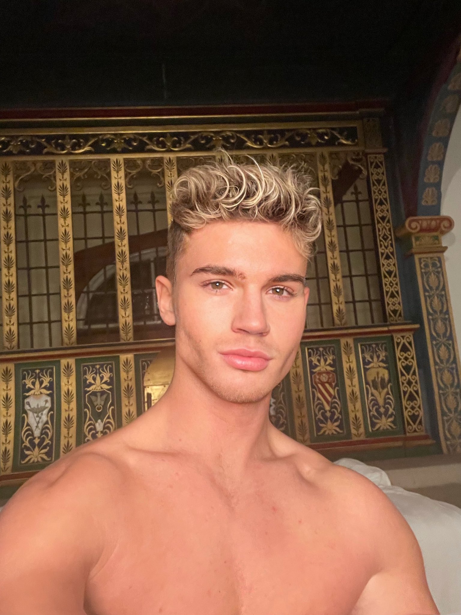 TW Pornstars - 1 pic. Dean Young. Twitter. Angel face… Devil thoughts 😈