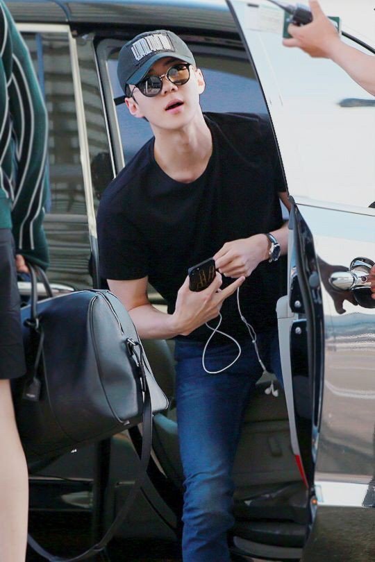 94LOOKS's tweet photo. #SEHUN #세훈 https://t.co/eKfMEIxZaJ
