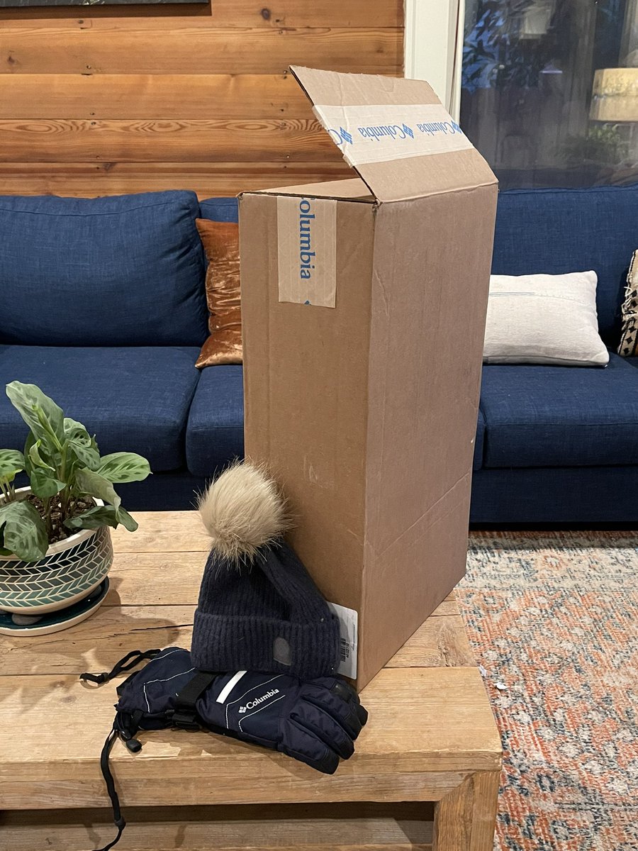 KendraUlrich's tweet photo. @Columbia1938 Why on earth did you send me a hat and a pair of gloves in this GIGANTIC box?! Let’s save some trees for the wildlife. Geez. 🌲🌲🌲#columbiasportswear #ClimateActionNow #forests #environment https://t.co/dZpnGhuO6Y