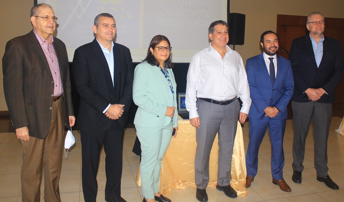 enter504's tweet photo. #Empresarial FUNDAHRSE anuncia evento donde reconocerá a Grupo Jaremar con el 8vo Sello consecutivo Fundahrse de ESR    #SelloESR #Enter504HN #Fundahrse #RSE #Honduras #GrupoJaremar 
https://t.co/WfkgcjUMB8 https://t.co/UHAVzZl672