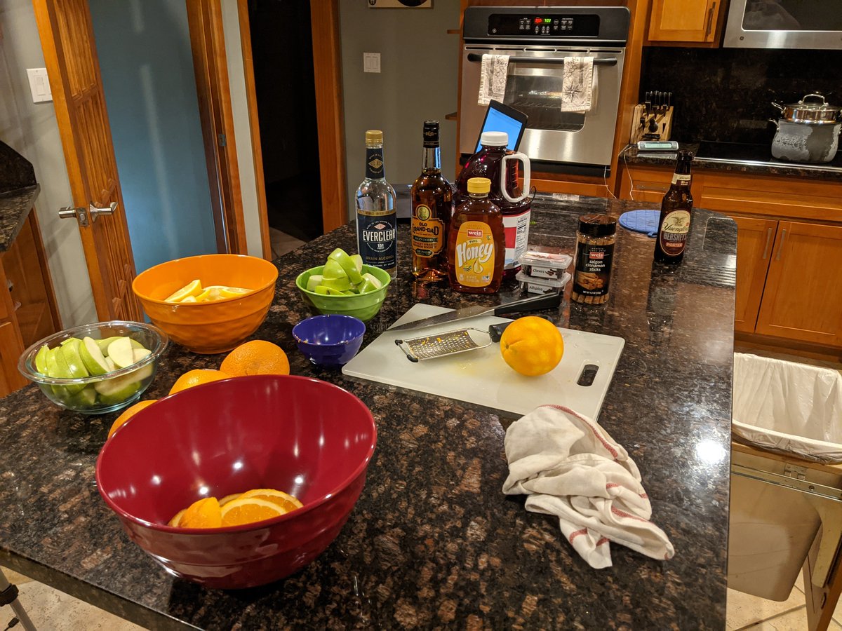 DJZing's tweet photo. See you guys tonight at 9 EST for the boil!
#twitch #cooking #boilo #holidays https://t.co/3TdOU0d4lj