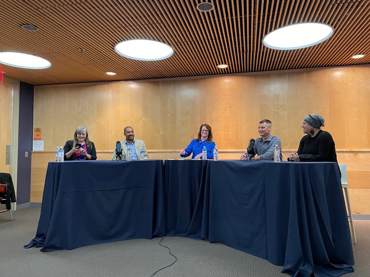 UAZBIO5's tweet photo. We're about ready for tonight's #BIO5IgnitesScience event! Join us on @YouTube live starting at 5:30pm MT to hear about our experiences with diversity in #STEM.
https://t.co/KVPDuKx9KG https://t.co/nMrFiiRpqc