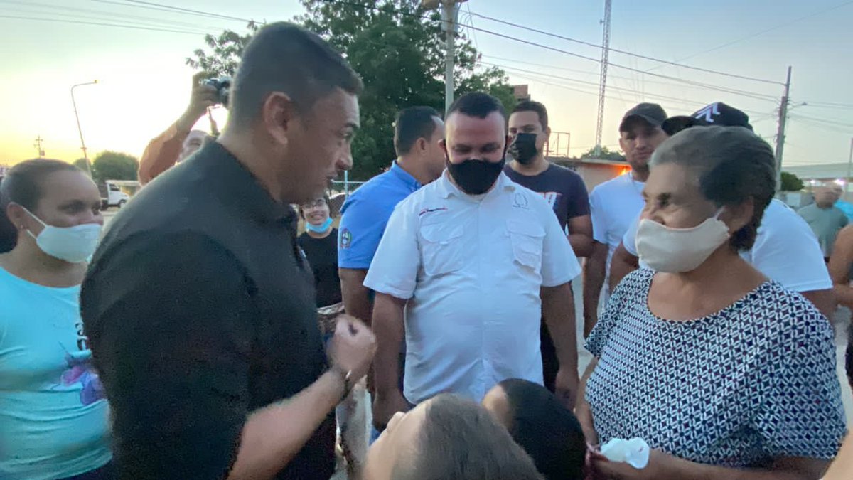 Las Unidades de Batallas Bolívar Chávez (UBBCH) activas en todas las parroquias de @MiCiudadSF, afinando la maquinaría para la movilización de nuestros 1x10.

La victoria es del pueblo este #21Nov.

#YoSoyDeAqui☀️
¡Juntos Con Am♥️r Hacemos Más!