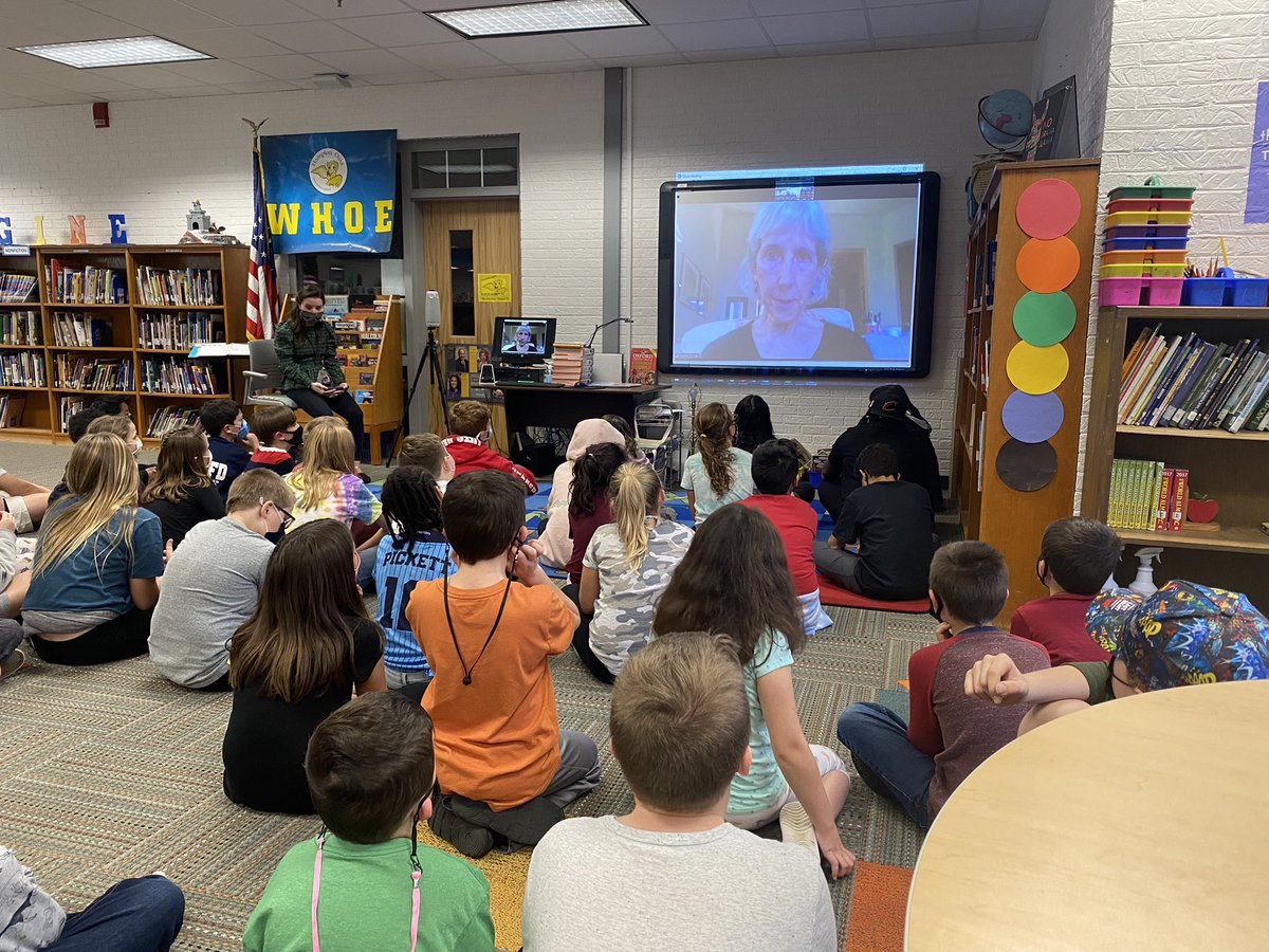 MrsSuttonFocus's tweet image. Solving clues during a scavenger hunt around the school and meeting the author of City of Ember= an awesome experience for all!! @r2teach2 @SWeiderhold2 @HamptonOaksElem @PtoHampton